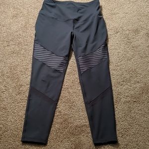Old Navy maternity active wear leggings